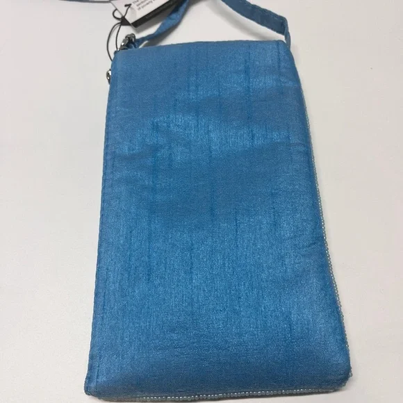 SOLD OUT - Beaded Shark Design Crossbody Club Bag - Picture 12 of 15